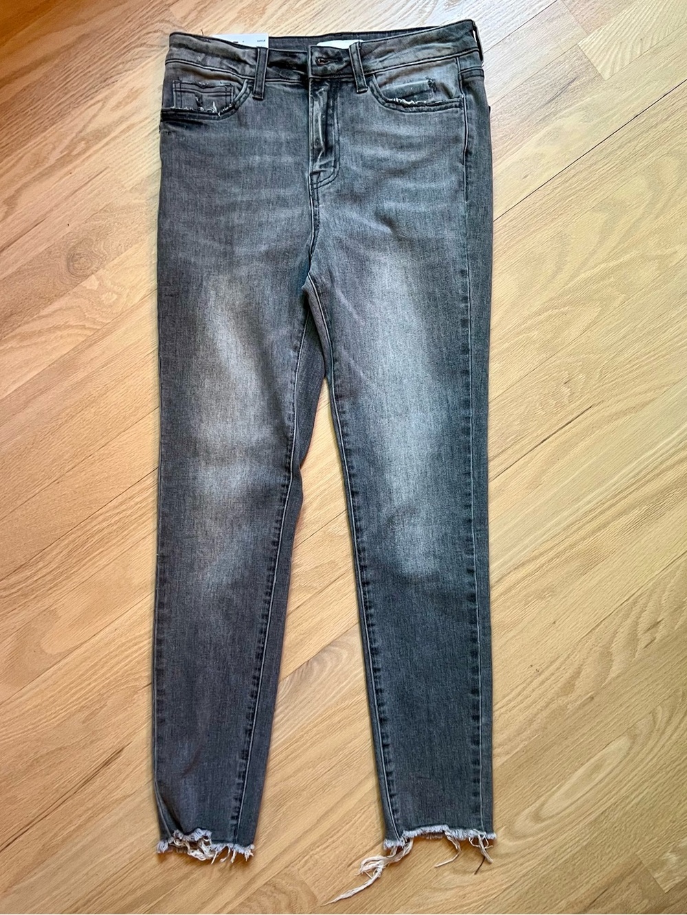 Vervet High-Rise Grey/Faded Black Ankle Skinny Jeans with Frayed Hem